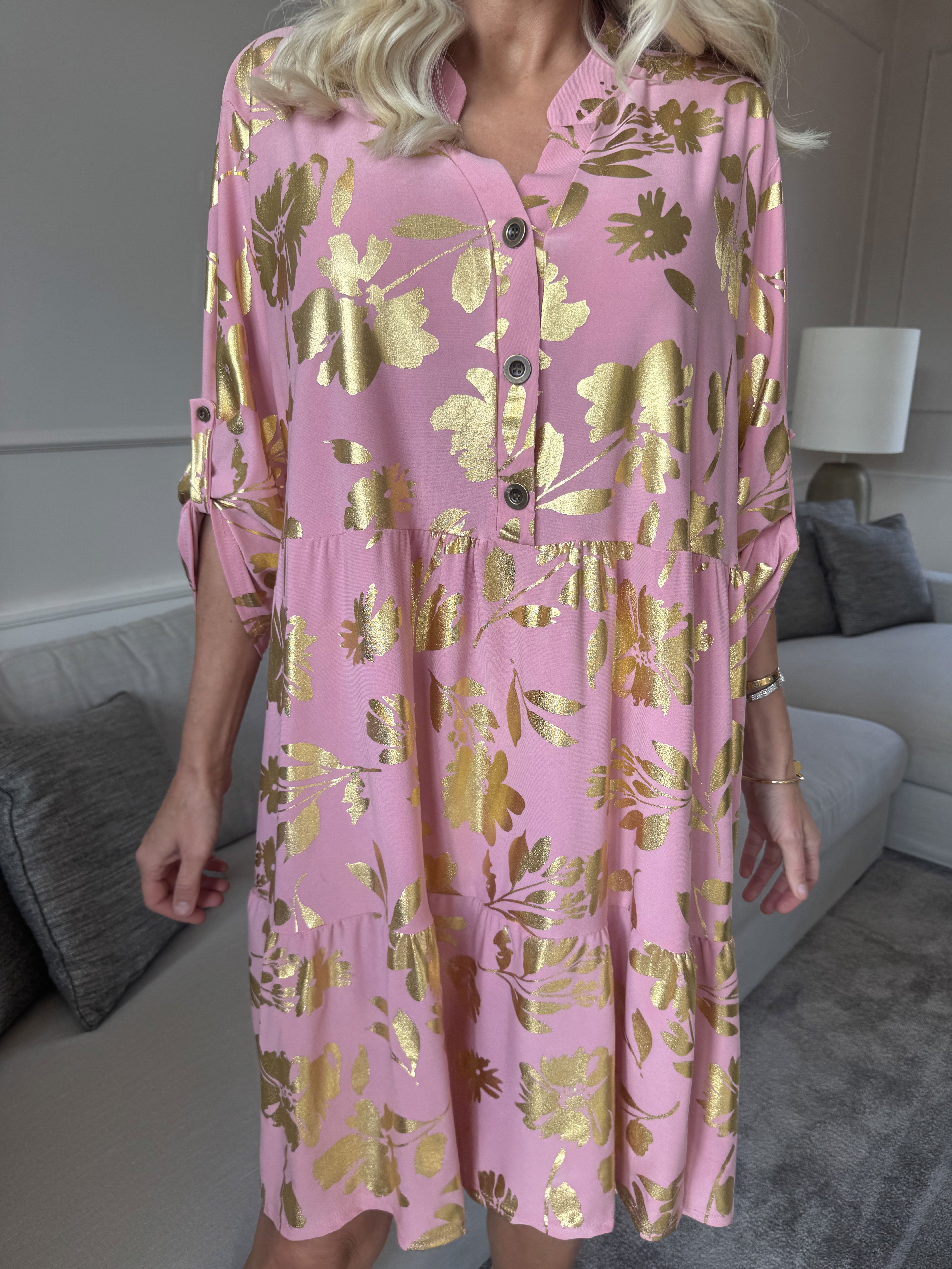 Milano Gold Flower Midi - Kjole med guld blade og lag på lag look